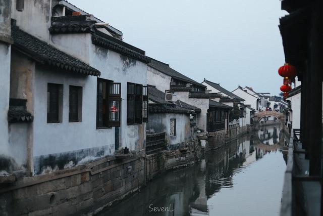 逃离无人大住宅